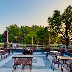  Hotel Pearl Grand White Near Volvo Bus Stand #private Parking #ac #in Centre India